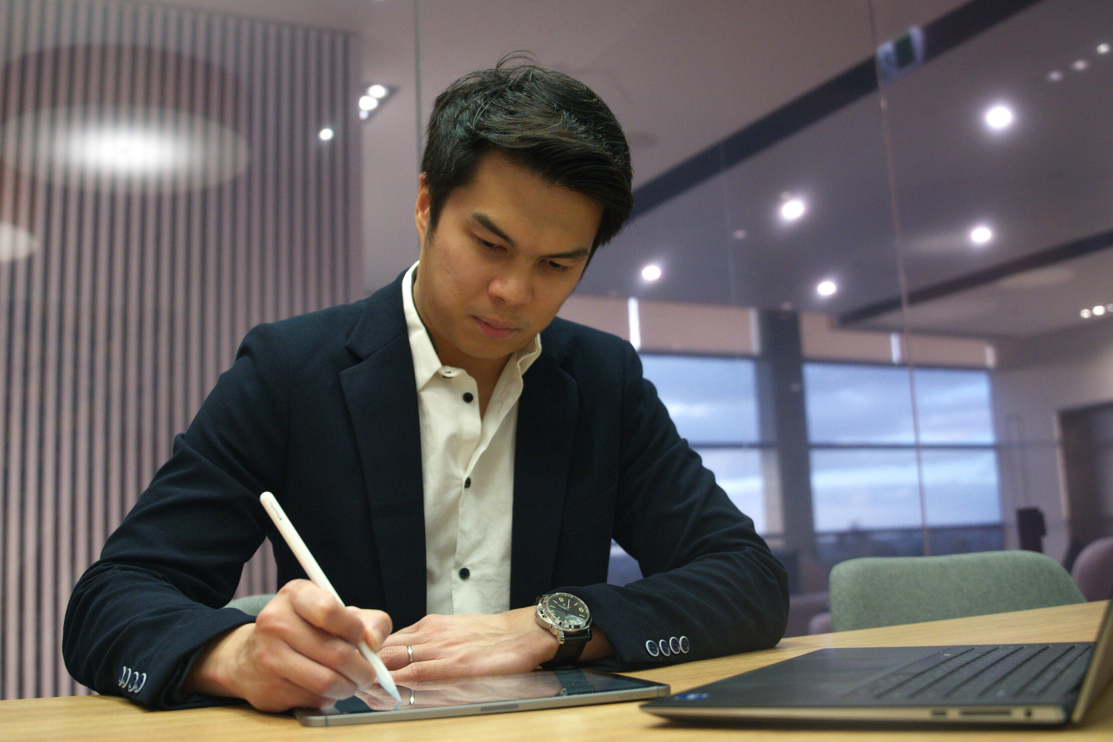 Enrico Nenggala, mortgage broker, helping Australians plan their property and finance strategy. Enrico Nenggala, mortgage broker, helping Australians plan their property and finance strategy.